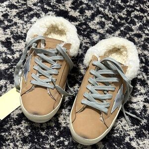 Women's Tan Faux-Shearling Lined Casual Sneakers size 38 ( fits 7)